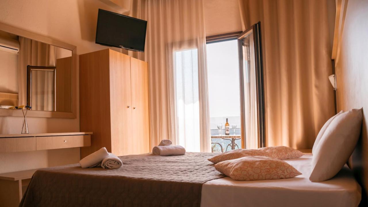 Beach Hotel Kapahi ペフカリ エクステリア 写真