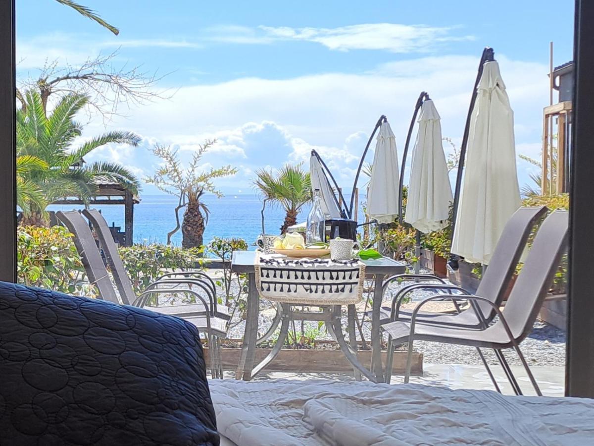 Beach Hotel Kapahi ペフカリ エクステリア 写真