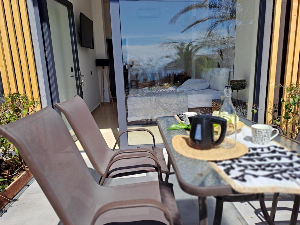 Beach Hotel Kapahi ペフカリ エクステリア 写真
